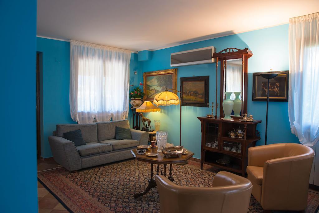 Dal Barone Vincenti Villa อิโซลา เดลเล เฟมมิเน ห้อง รูปภาพ